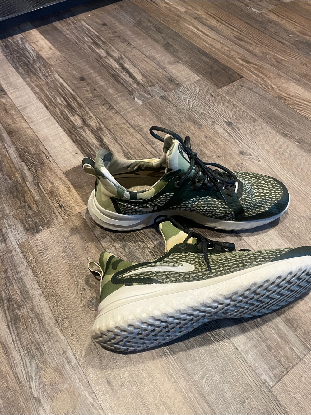 Nike Renew Men's Olive Green and Cammo Athletic Sneakers size 13 - Picture 7 of 7
